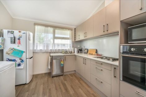 Photo of property in 2/10 Te Aroha Street, Hamilton East, Hamilton, 3216