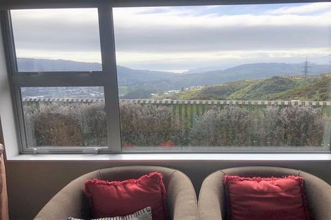 Photo of property in 35 Havana Rise, Grenada Village, Wellington, 6037