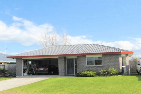 Photo of property in 10 Webb Place, Papamoa Beach, Papamoa, 3118