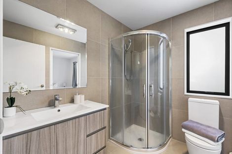 Photo of property in 5a Hemsway Place, Sunnyhills, Auckland, 2010