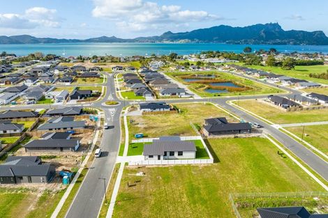 Photo of property in 21 Te Piriti Road, One Tree Point, 0118