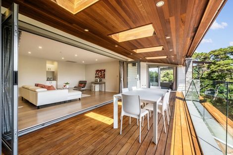 Photo of property in 293b Titirangi Road, Titirangi, Auckland, 0604