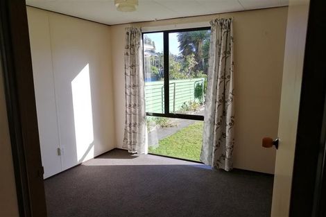 Photo of property in 14 The Square, Manor Park, Lower Hutt, 5019