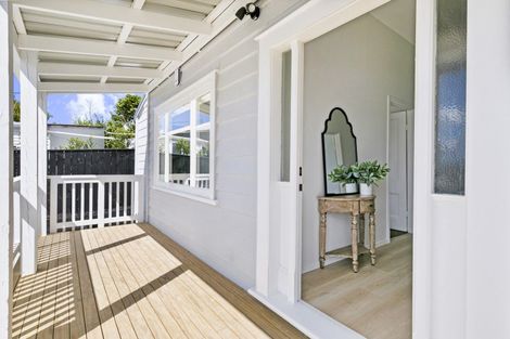 Photo of property in 16 Elliot Street, Riverhead, 0820