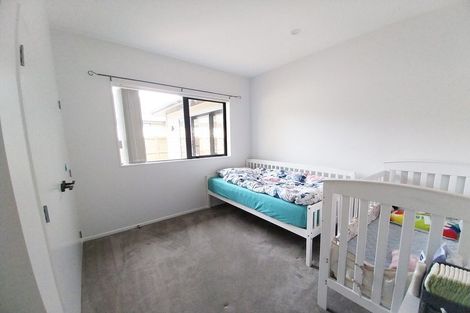 Photo of property in 18 Konoba Avenue, Kumeu, 0810