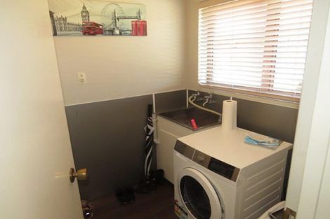 Photo of property in 100 Huxley Street, Pahiatua, 4910