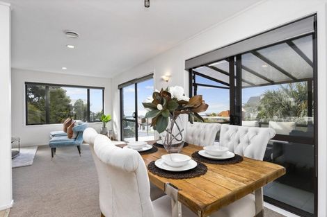 Photo of property in 1/130 Churchill Road, Rothesay Bay, Auckland, 0630