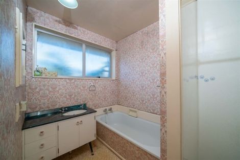 Photo of property in 106 Withells Road, Avonhead, Christchurch, 8042