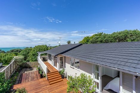 Photo of property in 11 Park Rise, Campbells Bay, Auckland, 0630