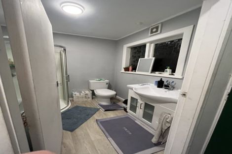 Photo of property in 2/18 Thurleigh Grove, Karori, Wellington, 6012
