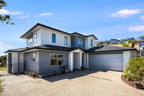 Photo of property in 13 Canary Way, Whitby, Porirua, 5024