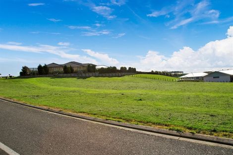 Photo of property in 1 Larlin Heights, Hawera, 4675