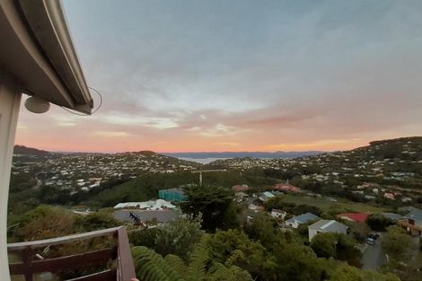 Photo of property in 5a Jerome Way, Crofton Downs, Wellington, 6035