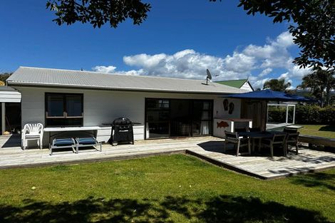 Photo of property in 5 Coutts Road, Pauanui, Hikuai, 3579