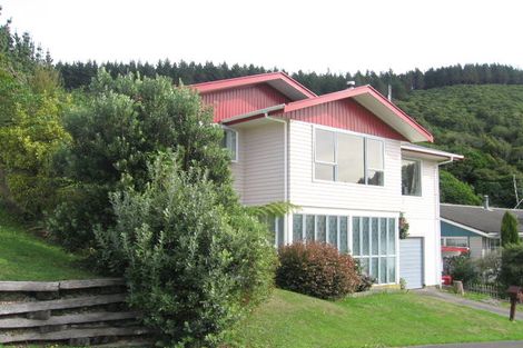 Photo of property in 36 Westhaven Drive, Tawa, Wellington, 5028