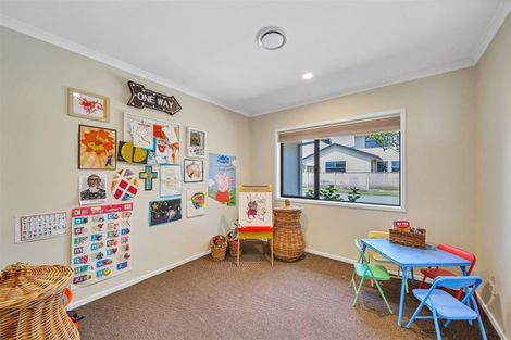 Photo of property in 9 Sampson Avenue, Waiwhakaiho, New Plymouth, 4312