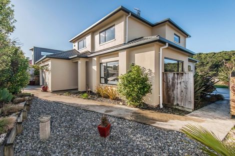 Photo of property in 53 Te Puia Drive, Aotea, Porirua, 5024
