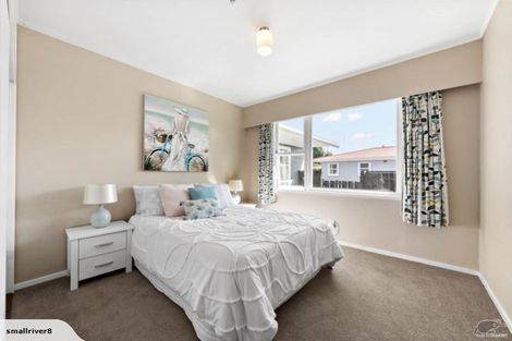 Photo of property in 16 Robert Burke Place, Henderson, Auckland, 0612