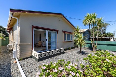 Photo of property in 20 Seafront Road, Castlecliff, Whanganui, 4501