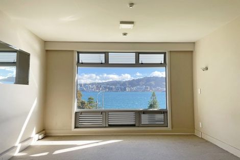 Photo of property in The Capital, 370 Oriental Parade, Oriental Bay, Wellington, 6011