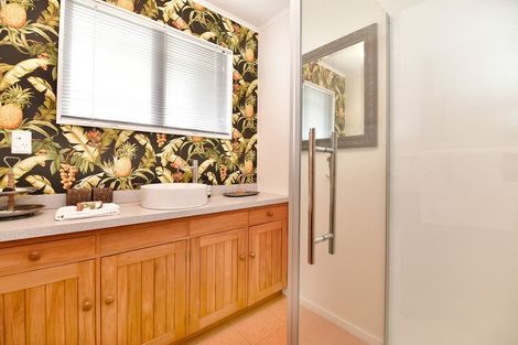 Photo of property in 18 Tamatea Drive, Snells Beach, 0920