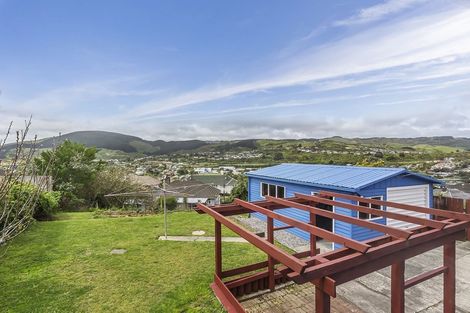 Photo of property in 25 Turkington Street, Tawa, Wellington, 5028