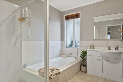 Photo of property in 1 Aylesbury Court, Rototuna North, Hamilton, 3210