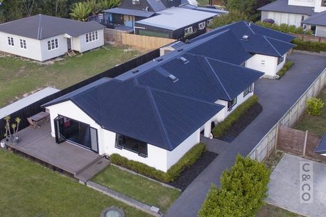 Photo of property in 10 Wautaiti Drive, Riverhead, 0820