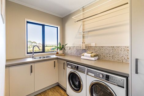 Photo of property in 80 Ewen Place, Karaka, Papakura, 2580