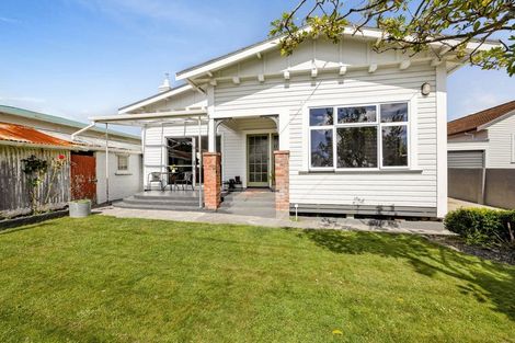 Photo of property in 19 Clifford Street, Hawera, 4610