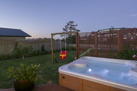 Photo of property in 146 Oteki Park Drive, Welcome Bay, Tauranga, 3112