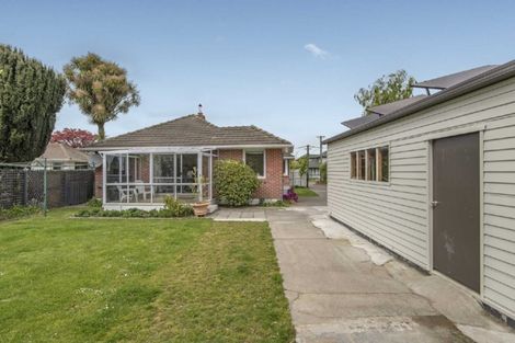 Photo of property in 16 Delph Street, Avonhead, Christchurch, 8042