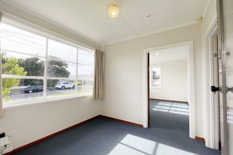 Photo of property in 34 Titirangi Road, New Lynn, Auckland, 0600