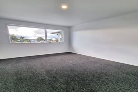 Photo of property in 31 Edwin Freeman Place, Ranui, Auckland, 0612