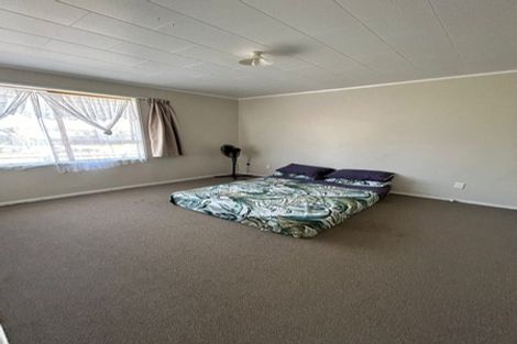 Photo of property in 1 Sharland Avenue, Manurewa, Auckland, 2102