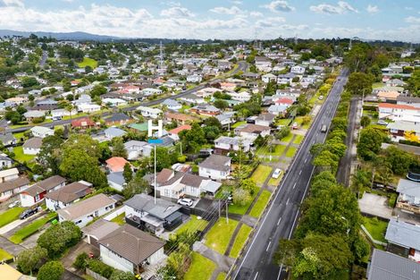 Photo of property in 55 Triangle Road, Massey, Auckland, 0614