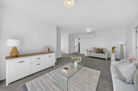 Photo of property in 31 Willowview Drive, Redwood, Christchurch, 8051