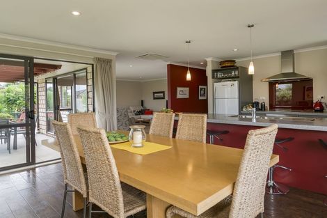 Photo of property in 8 Olive Close, Omokoroa, 3114