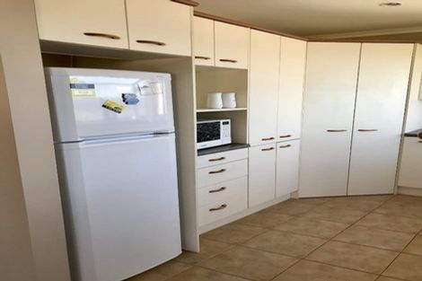 Photo of property in 52 Dress Circle, Newlands, Wellington, 6037