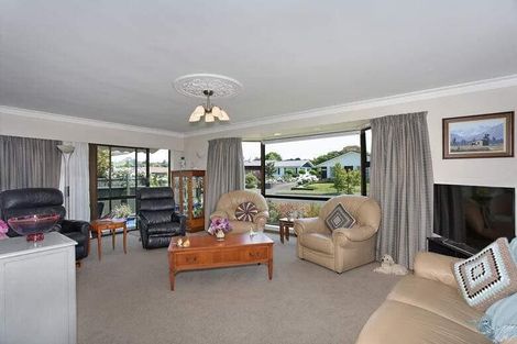 Photo of property in 43 Cedar Crescent, Feilding, 4702