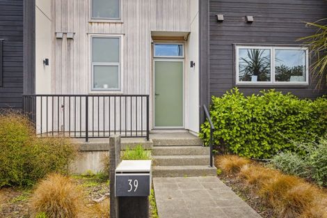 Photo of property in 39 Te Ara Kawakahia, Waikanae, 5036