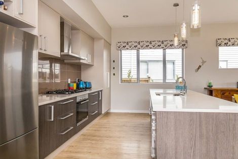 Photo of property in 10 Vera Court, Silverdale, 0932