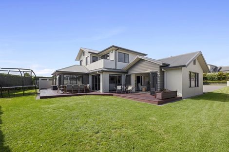 Photo of property in 9 Sampson Avenue, Waiwhakaiho, New Plymouth, 4312