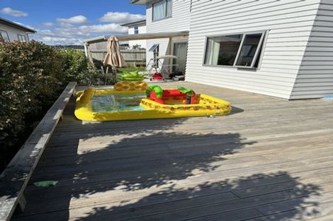 Photo of property in 21 Ken Douglas Drive, Aotea, Porirua, 5024