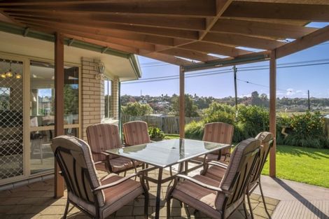 Photo of property in 17 Pampas Grove, Welcome Bay, Tauranga, 3112