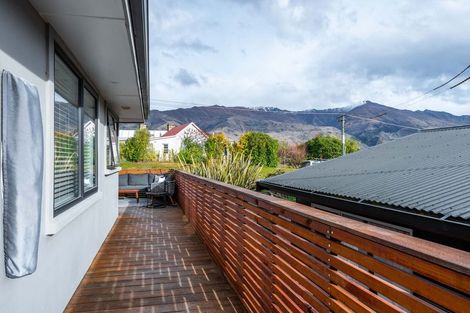 Photo of property in 84 Helwick Street, Wanaka, 9305