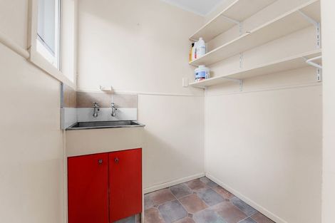 Photo of property in 74 Amanda Avenue, Dinsdale, Hamilton, 3204