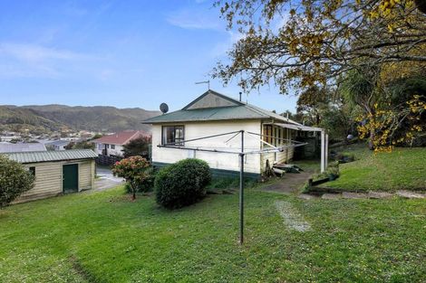 Photo of property in 40 Trelawney Road, Wainuiomata, Lower Hutt, 5014