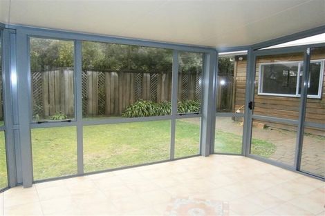 Photo of property in 35 Landsdowne Terrace, Karori, Wellington, 6012