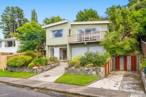 Photo of property in 10 Deller Grove, Silverstream, Upper Hutt, 5019